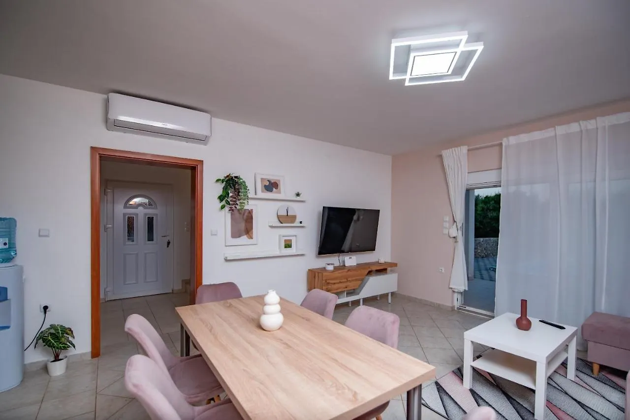 Holiday House Slavica With Pool Debeljak 0*,