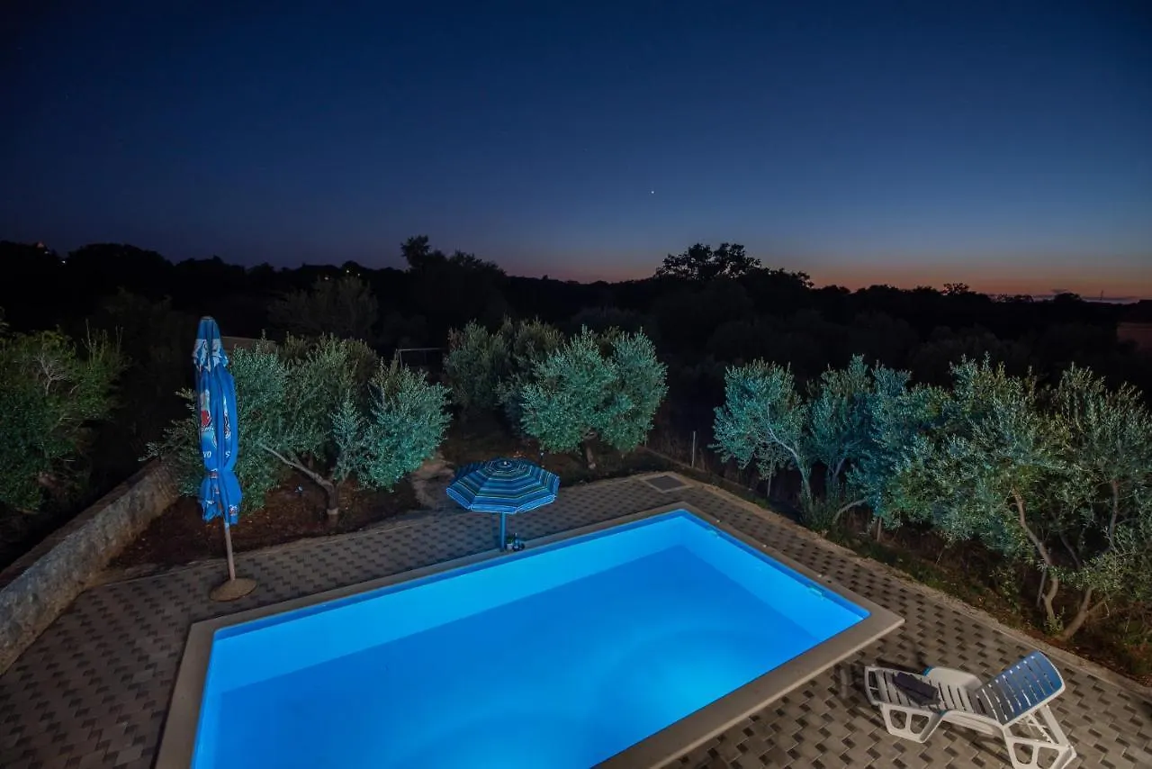 Holiday House Slavica With Pool Debeljak Croatia